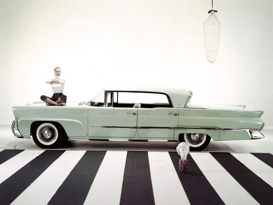  Lincoln Continental Mark III Landau 1958 года  (фото 9 из 15)